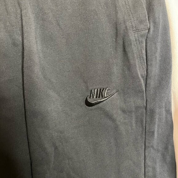 Nike Capri pants - Size Adult XS Black - Picture 3 of 6